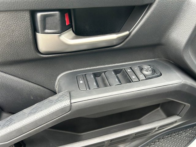 Vehicle image 23 of 37