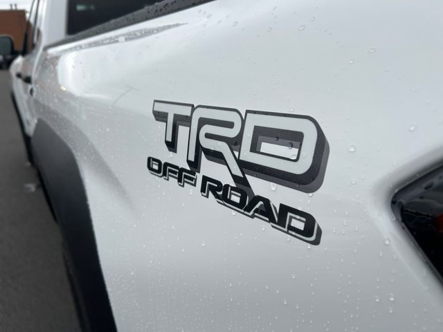 Vehicle image 32 of 37