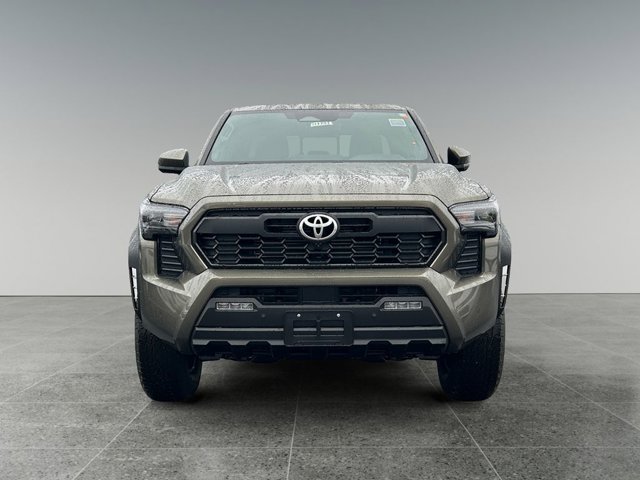 Vehicle image 2 of 37