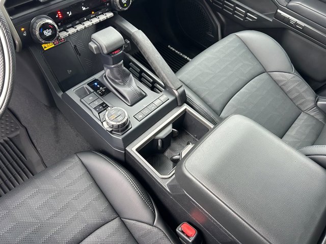 Vehicle image 20 of 37