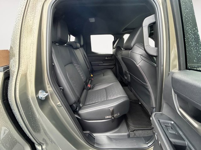 Vehicle image 11 of 37