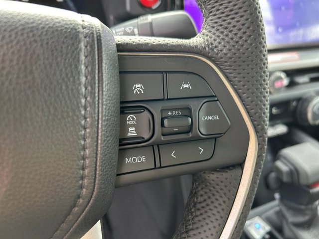 Vehicle image 18 of 37