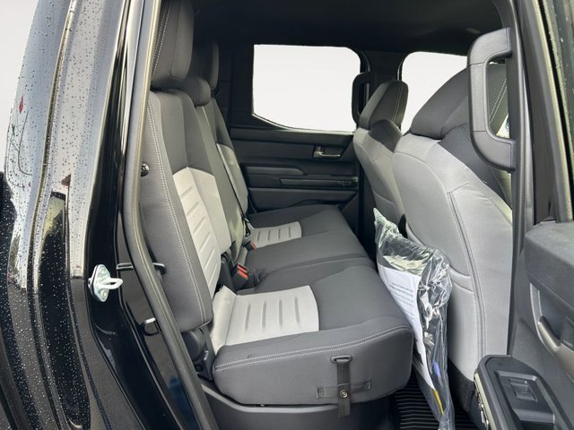 Vehicle image 11 of 37