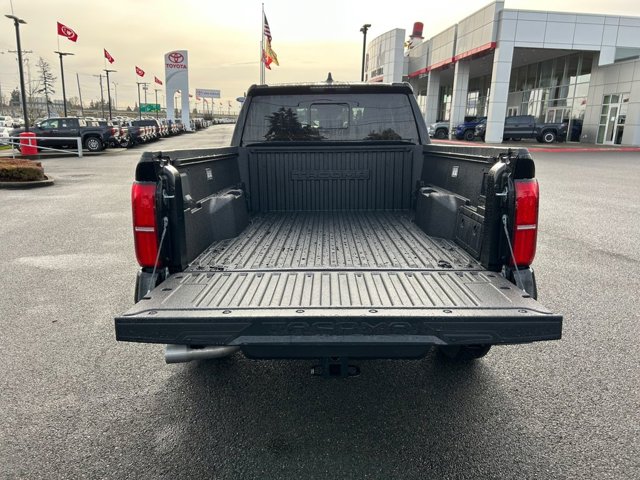 Vehicle image 24 of 37