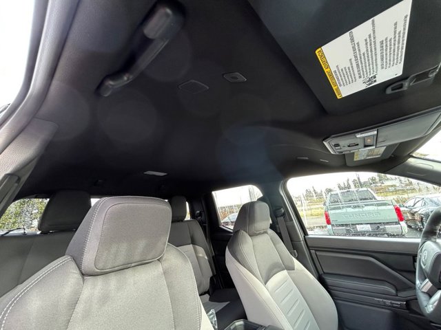 Vehicle image 27 of 37