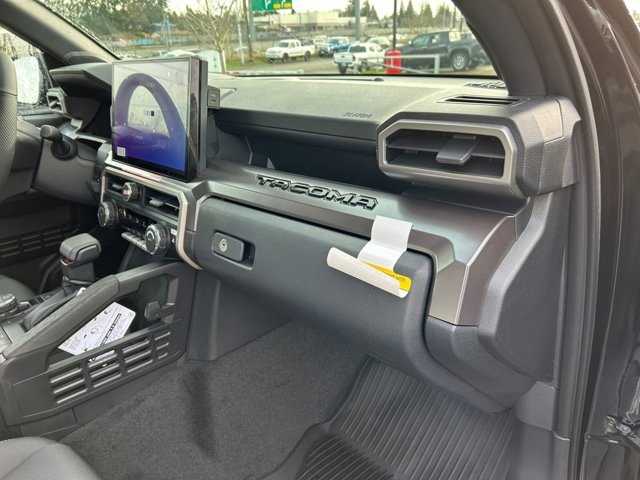 Vehicle image 26 of 37