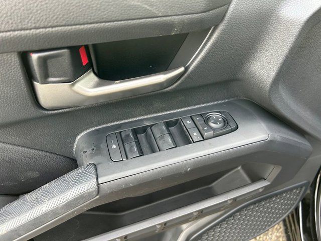Vehicle image 23 of 37