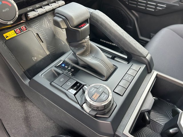 Vehicle image 35 of 37