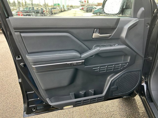 Vehicle image 22 of 37