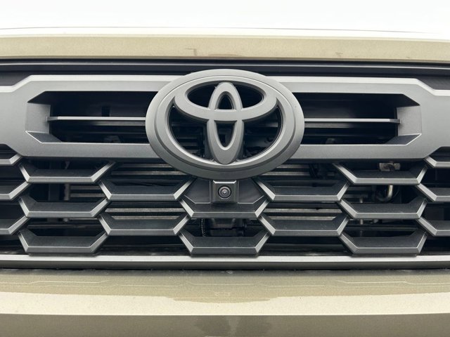 Vehicle image 3 of 38