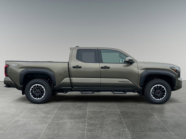 Vehicle image 5 of 38