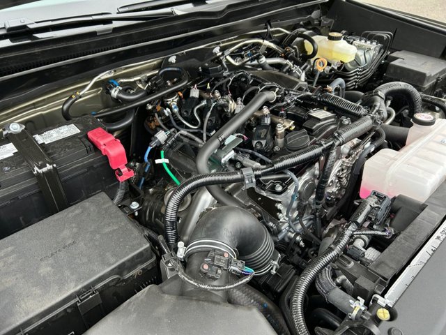 Vehicle image 31 of 38