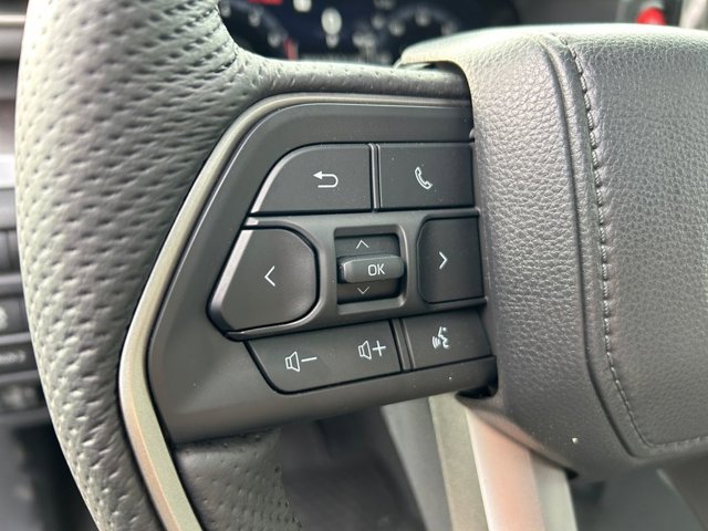 Vehicle image 17 of 37