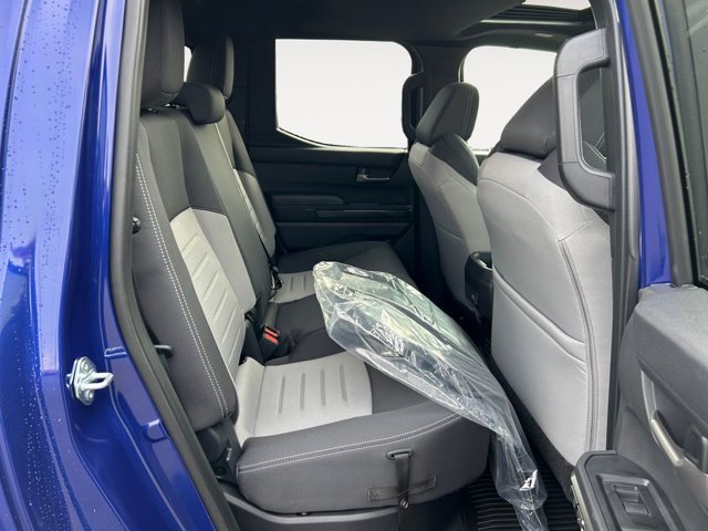 Vehicle image 11 of 37