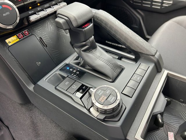 Vehicle image 35 of 37