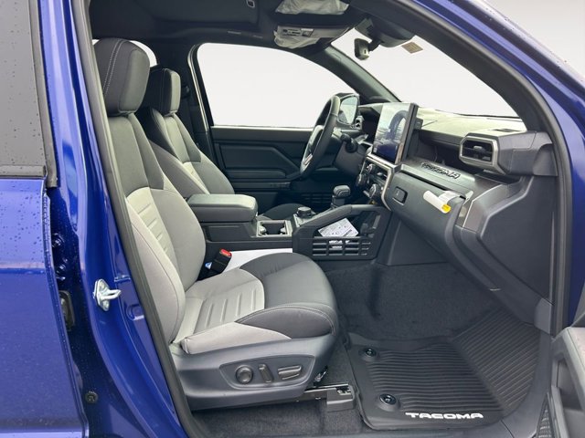 Vehicle image 10 of 37