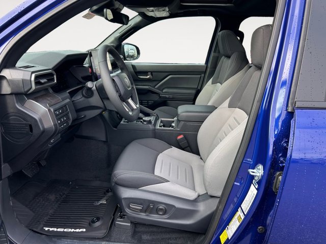 Vehicle image 15 of 37