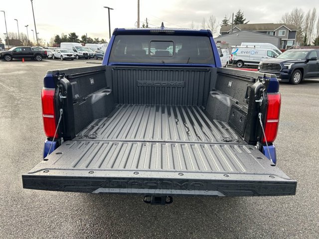 Vehicle image 24 of 37