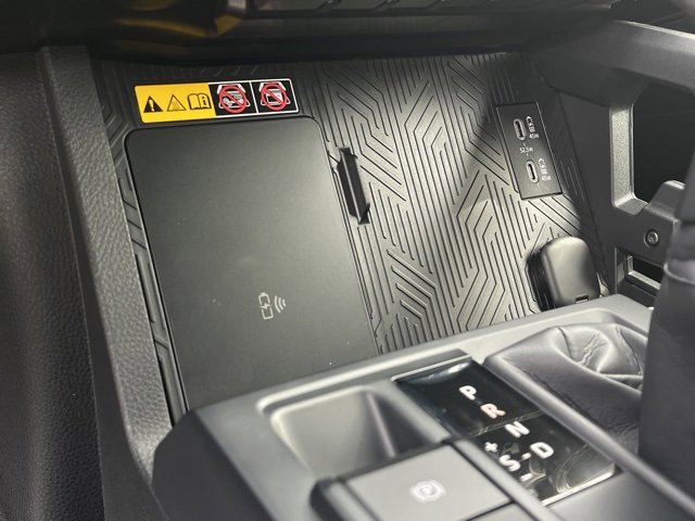 Vehicle image 29 of 31