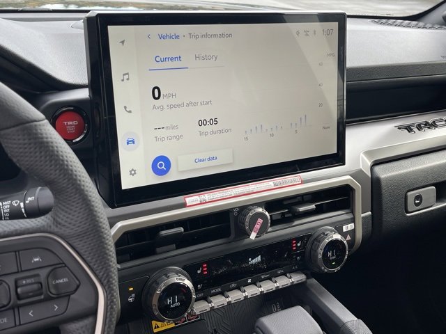 Vehicle image 26 of 31