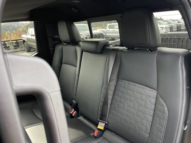 Vehicle image 13 of 31