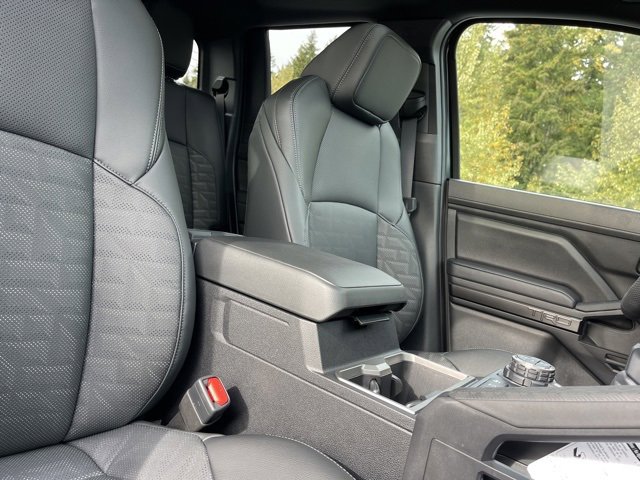 Vehicle image 16 of 31