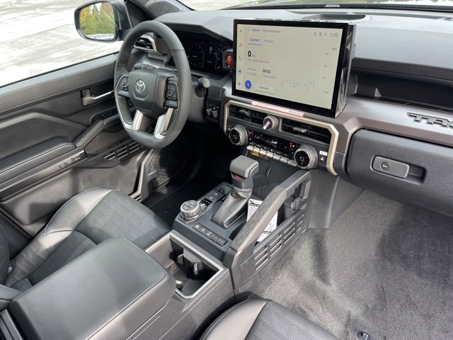 Vehicle image 15 of 31