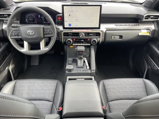 Vehicle image 10 of 31