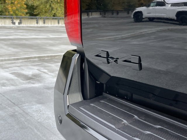 Vehicle image 6 of 31