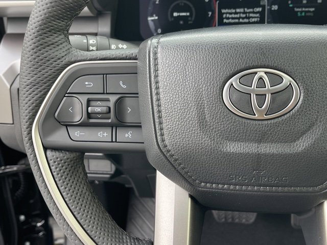 Vehicle image 21 of 31