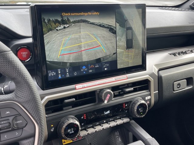 Vehicle image 27 of 31