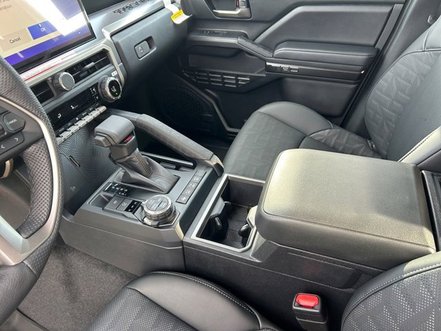 Vehicle image 20 of 37