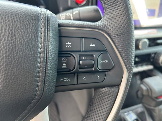 Vehicle image 18 of 37