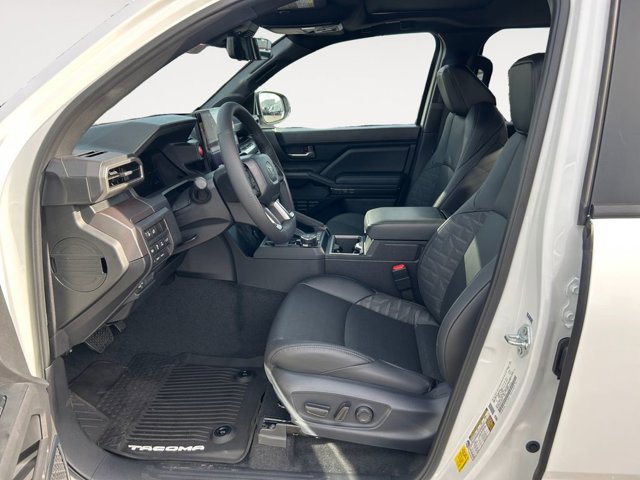 Vehicle image 15 of 37