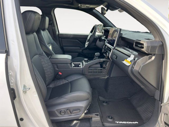 Vehicle image 10 of 37