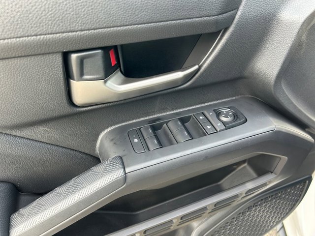 Vehicle image 23 of 37