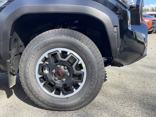 Vehicle image 7 of 32