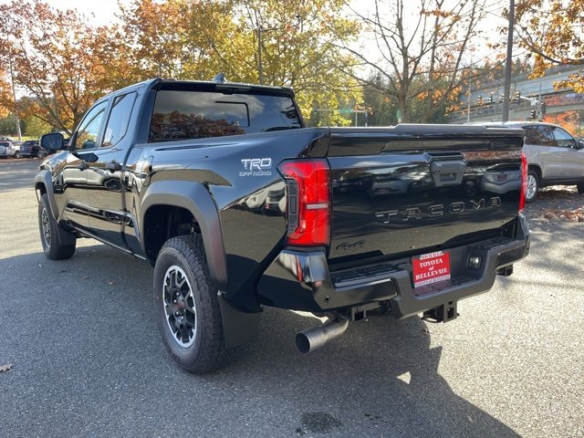 Vehicle image 4 of 32