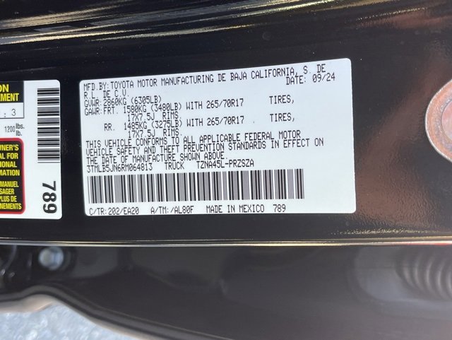 Vehicle image 31 of 32