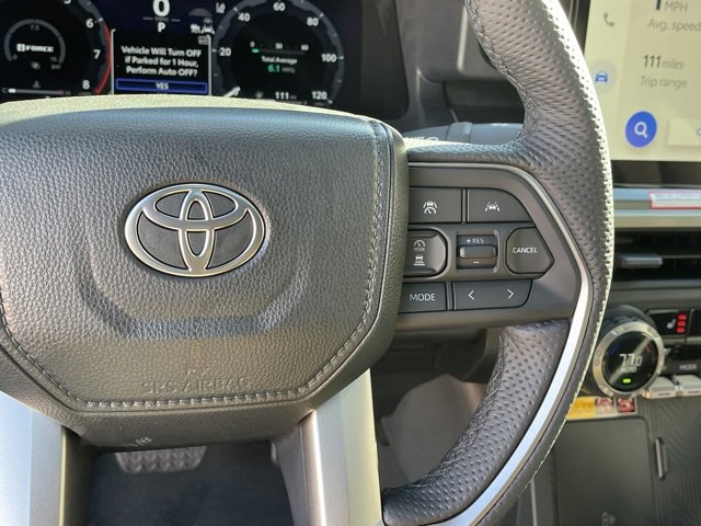 Vehicle image 23 of 32