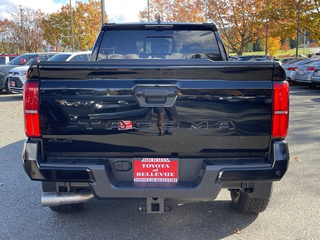 Vehicle image 5 of 32