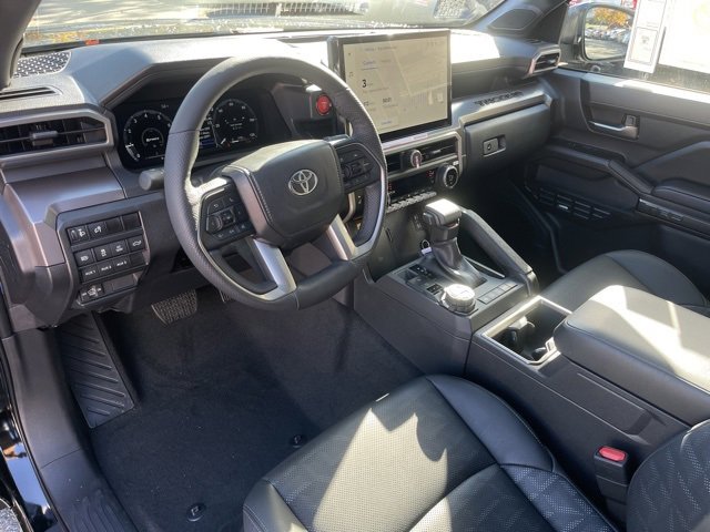 Vehicle image 2 of 32
