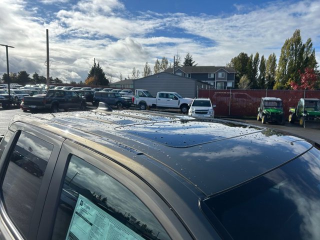 Vehicle image 28 of 37