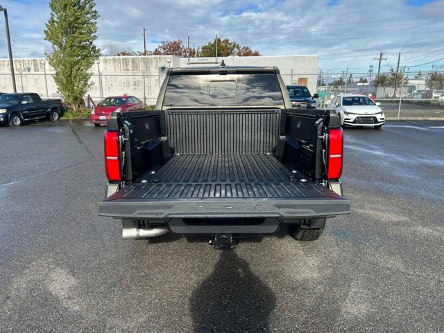 Vehicle image 24 of 37