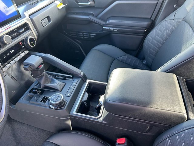 Vehicle image 20 of 37