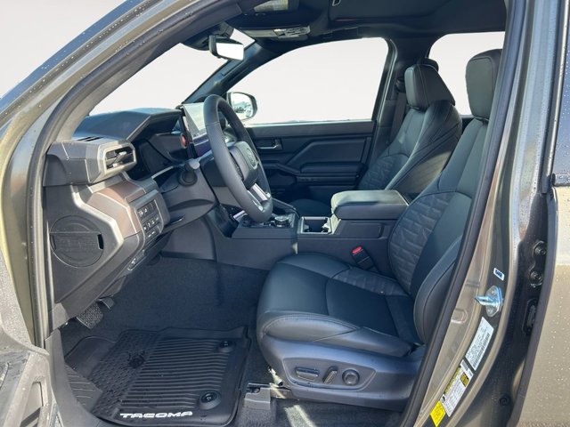 Vehicle image 15 of 37