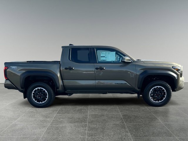 Vehicle image 4 of 37