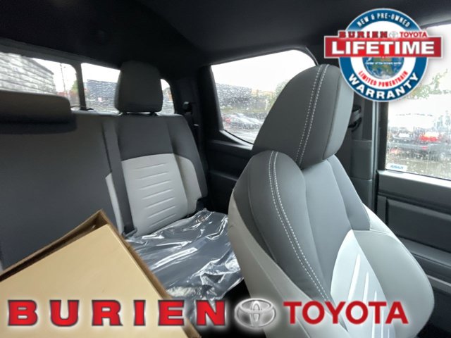Vehicle image 15 of 34