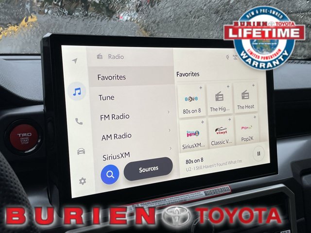 Vehicle image 24 of 34