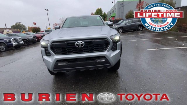 Vehicle image 3 of 34